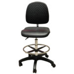 Fauteuil de caisse à roulettes en polyuréthane noir avec repose pied